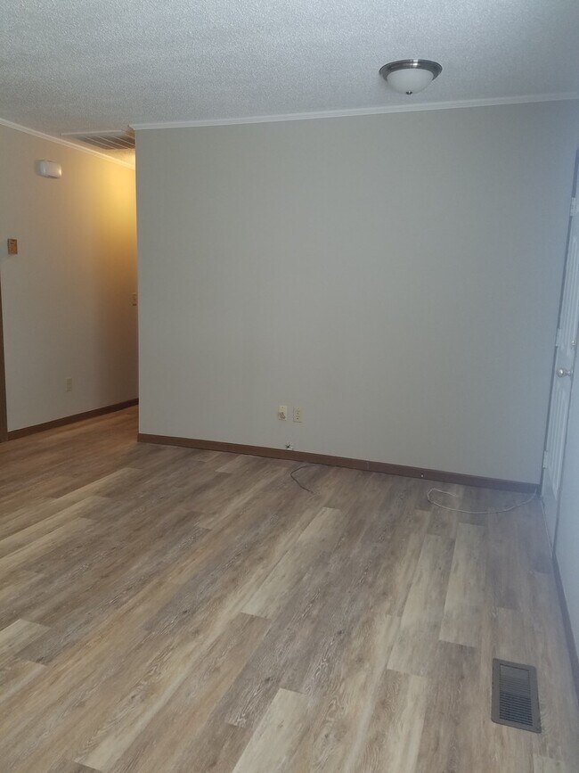 Building Photo - 101 S Bryan St