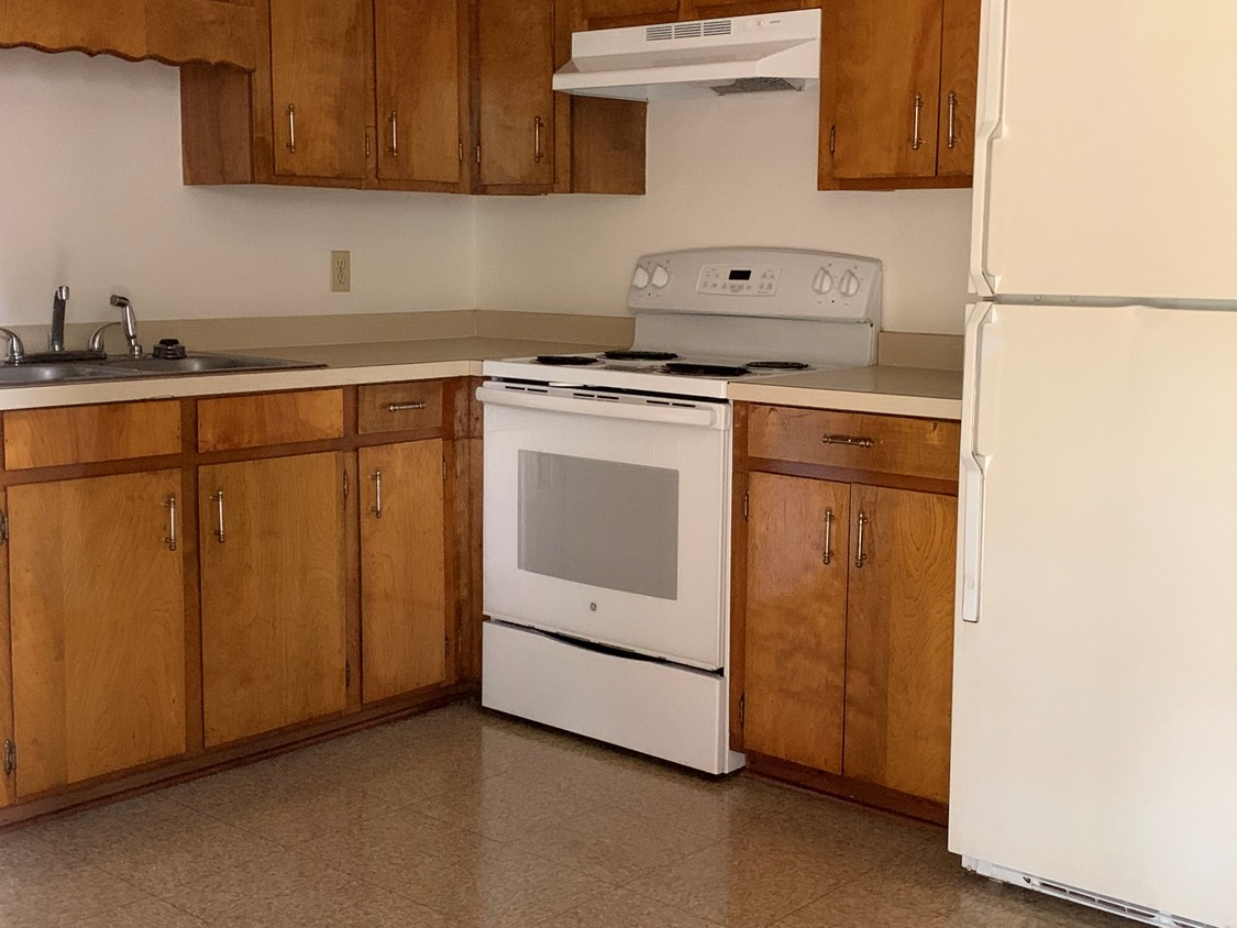 Kitchen - 6233 Koosa Dr