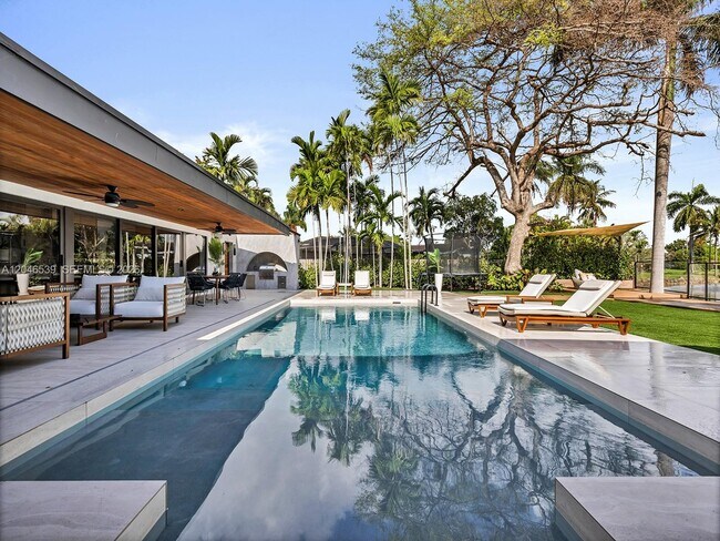 Foto del edificio - 7945 SW 141st Terrace