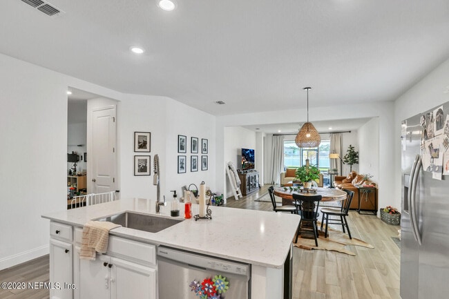 Foto del edificio - 45 Monthaven Dr