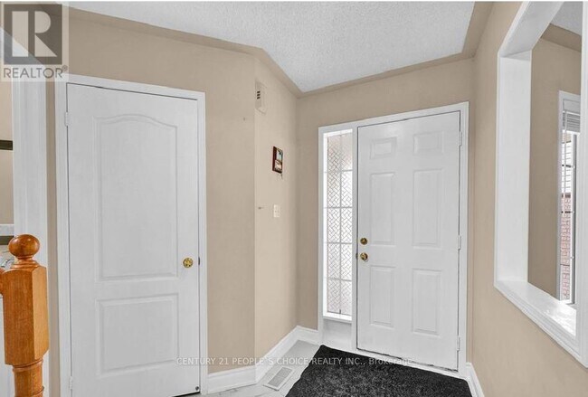 Building Photo - 104 Larkspur Rd