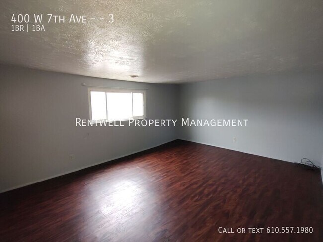 Foto del edificio - 400 W 7th Ave