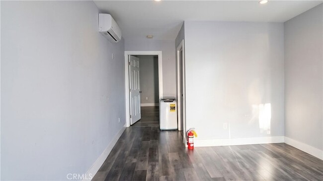 Building Photo - 8216 Encino Ave