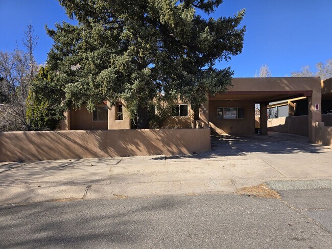 Building Photo - 1823 Tewa Rd