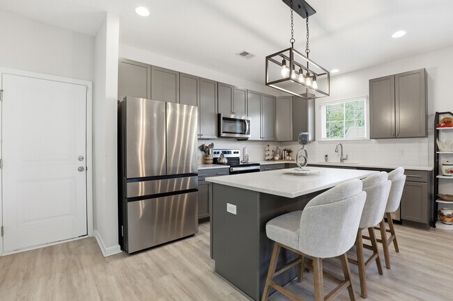Foto del edificio - 143 Nettleton Ln