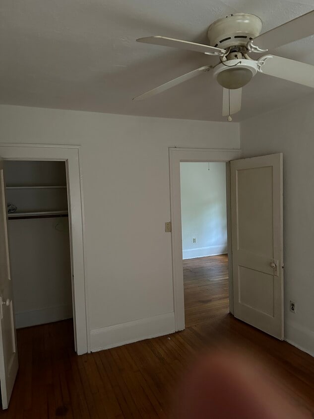 Foto principal - 627 E Concord St