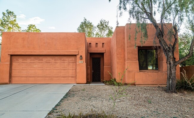 Building Photo - 7561 E Truces Pl