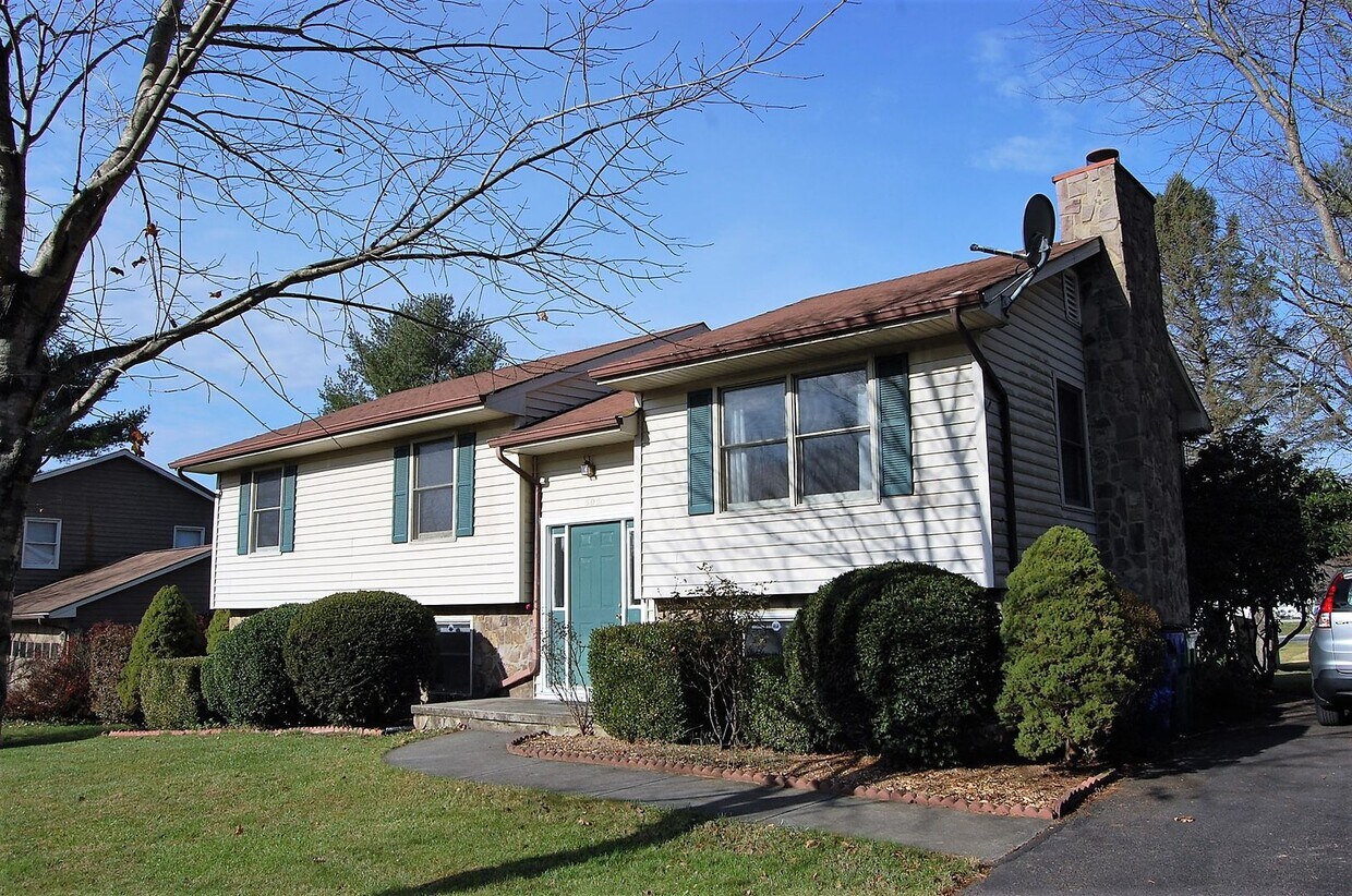 505 Woodbine Dr, Blacksburg, VA 24060 House Rental in Blacksburg, VA