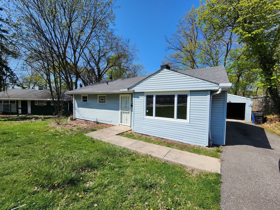 Primary Photo - 3 Bedroom Ranch For Rent