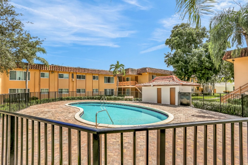 Photo - 2719 NW 39th Terrace (Lauderdale Lakes, FL)