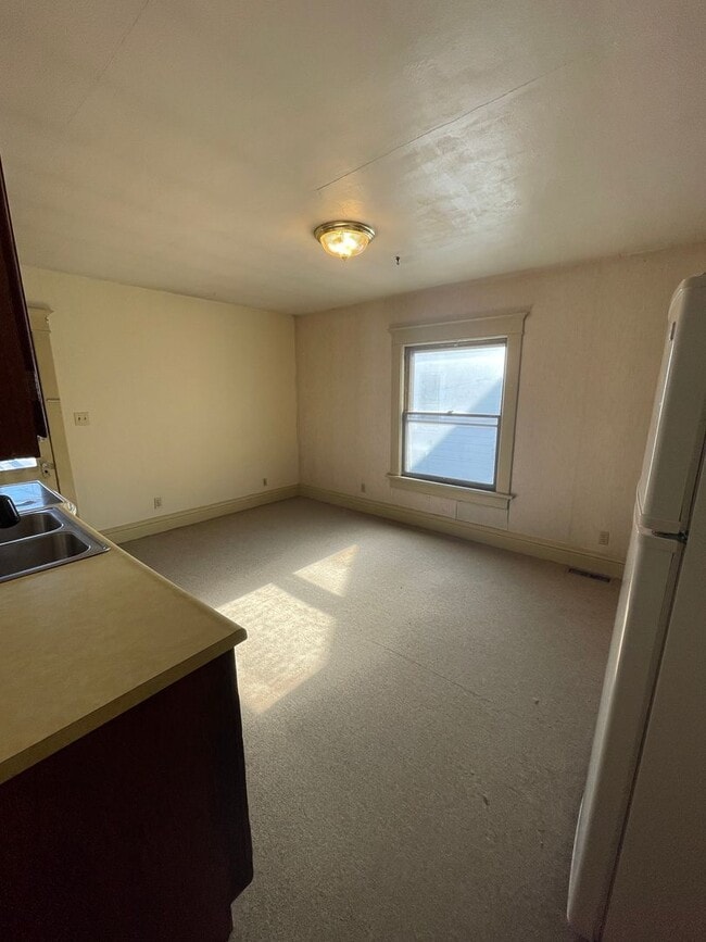 Foto del edificio - 723-723 1/2 South St