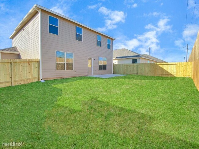 Building Photo - 4 br, 3 bath House - 13059 Clearview Drive