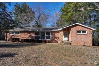 Building Photo - 512 S Pawnee Dr