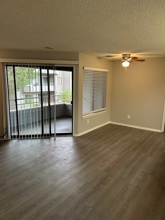 Building Photo - 3686 Iguana Dr