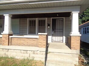 Building Photo - 812 N Bradley Ave