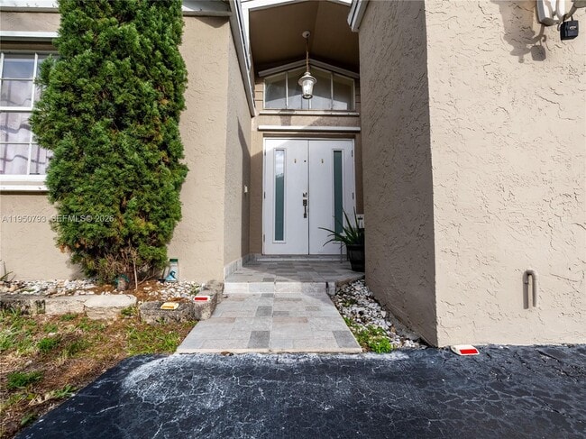 Building Photo - 206 SW 159th Way