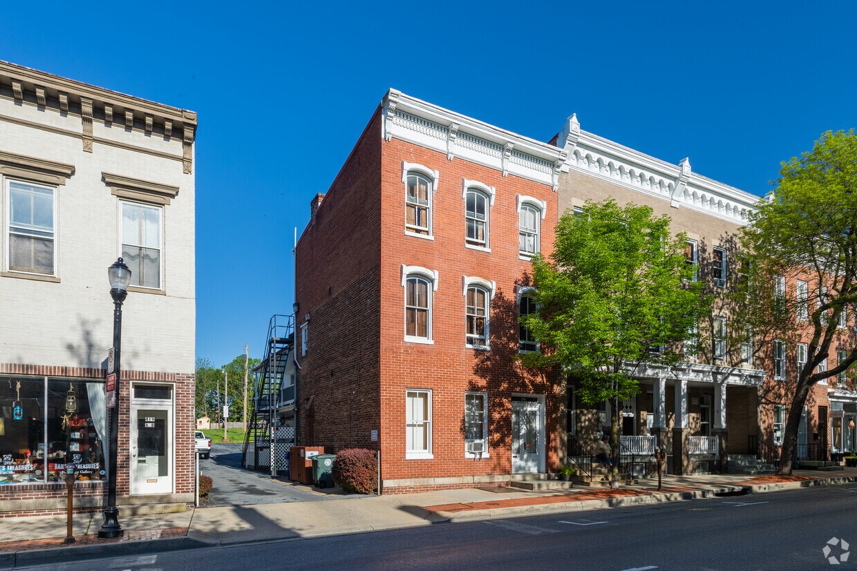 425 N Market St, Frederick, MD 21701 Apartments in Frederick, MD