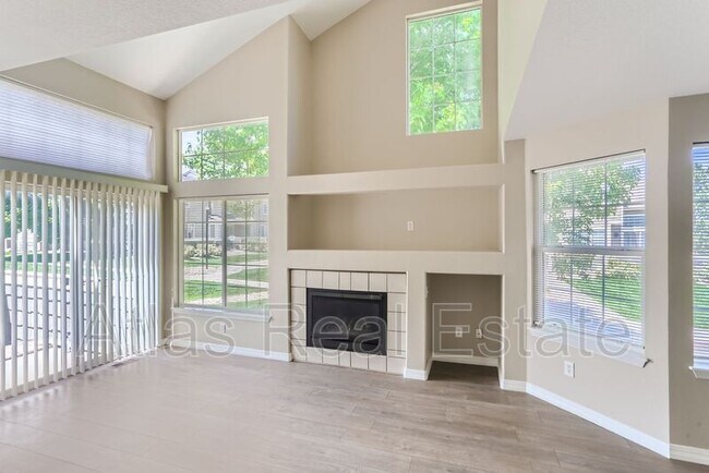 Foto del edificio - 6808 Antigua Dr