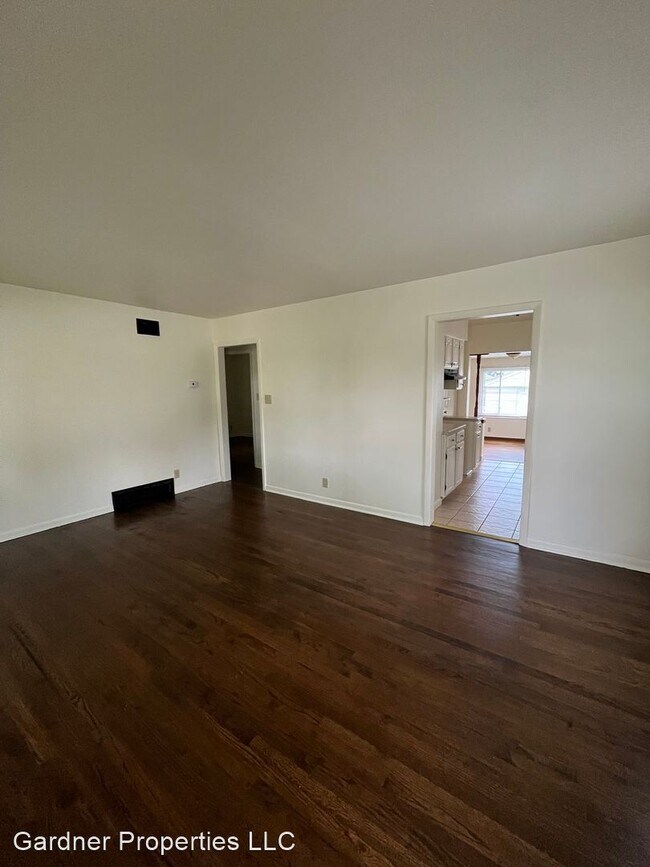 Building Photo - 3 br, 1 bath House - 5918 N 80th Street