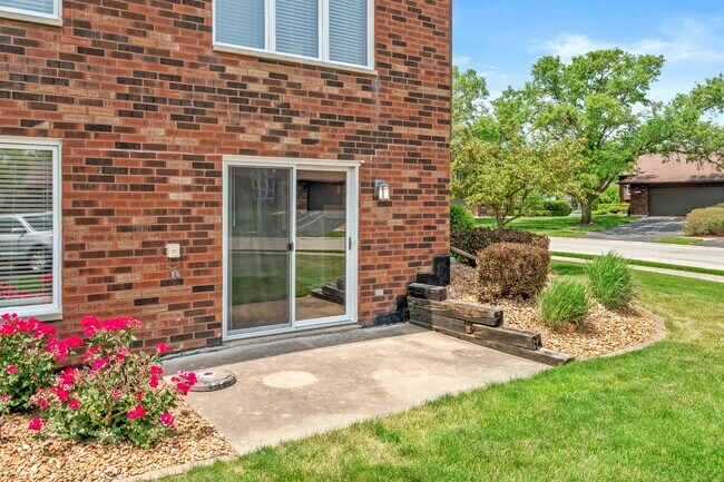 Foto del edificio - 8923 Clearview Dr