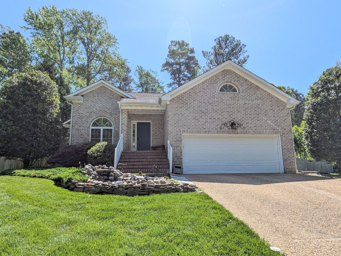 Foto principal - 4980 Westmoreland Dr