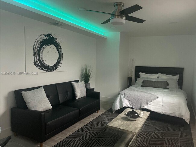 Foto del edificio - 170 NE 60th St