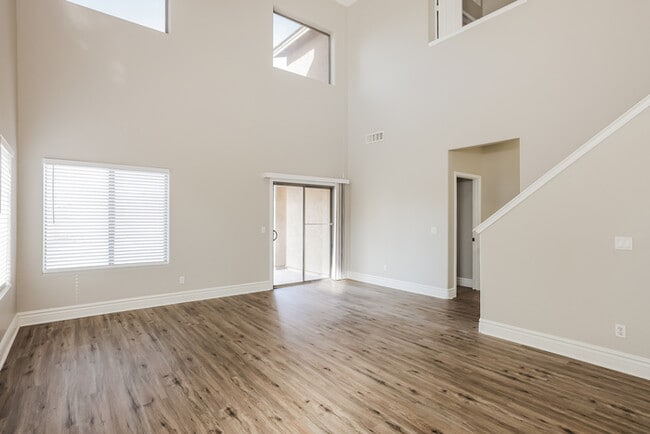 Building Photo - 41202 N Parker Ln