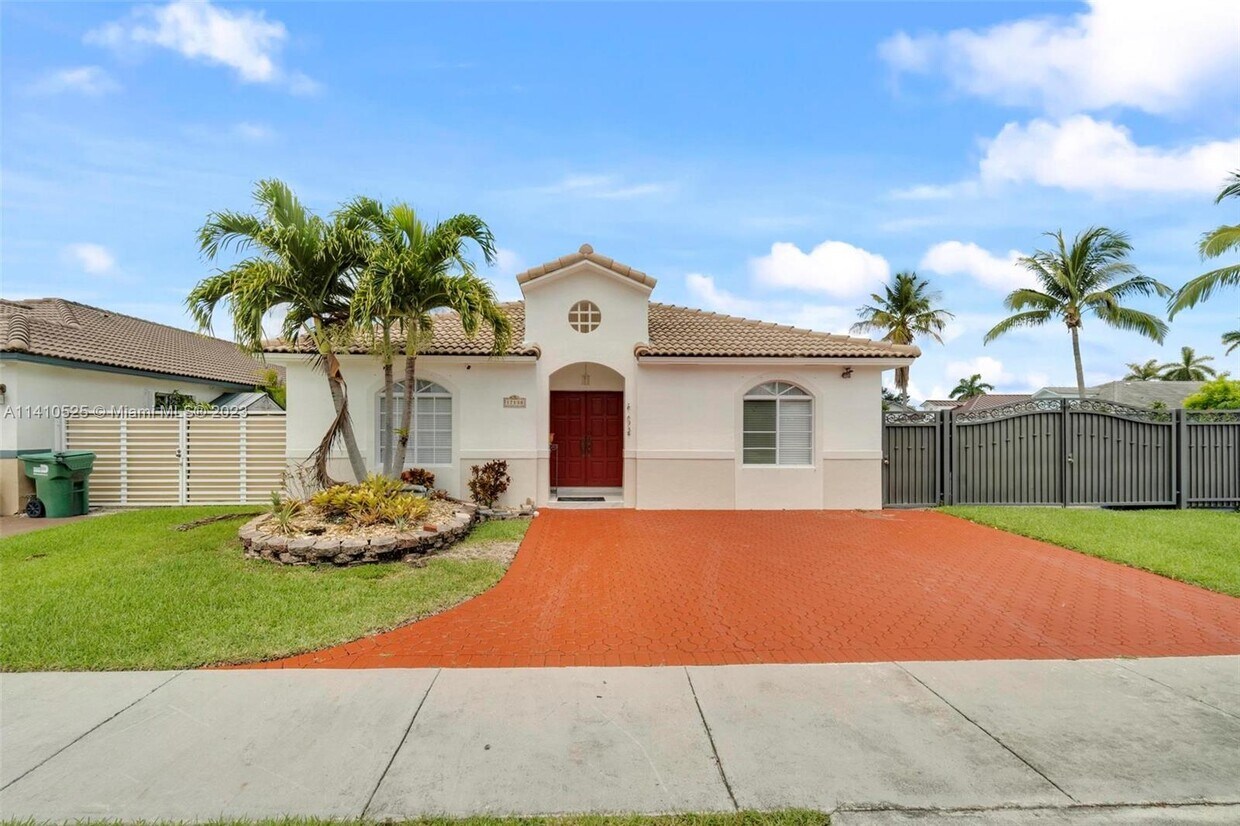 17130 SW 143rd Ct, Miami, FL 33177 House Rental in Miami, FL