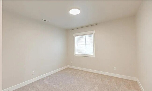 Foto del edificio - 5622 Glass Mountain Blvd