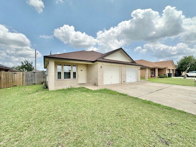 Building Photo - 2608 Seabiscuit