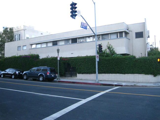 Building Photo - 1920 Argyle Ave