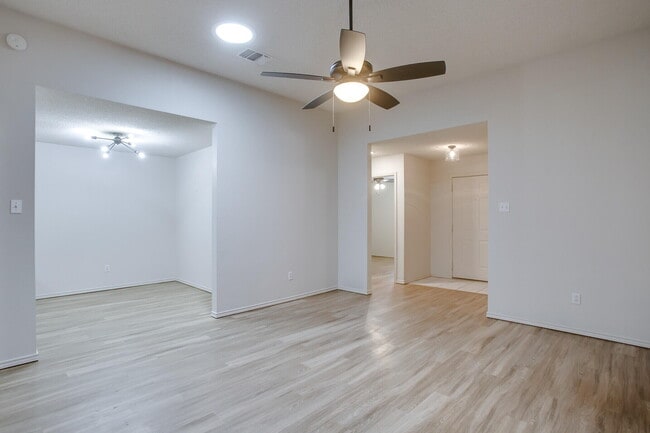 Foto del edificio - 3113 99th St