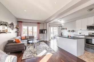 Building Photo - 51 Palacebeach Trail