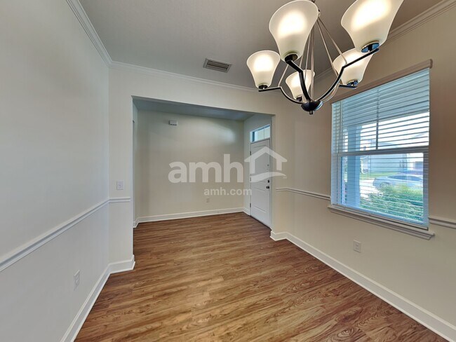 Building Photo - 529 Pine Terrace Dr