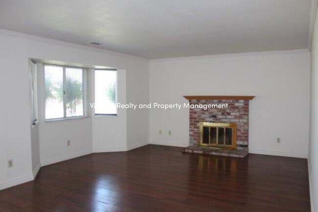 Foto del edificio - Back On The Rental Market Nice Single Story 3 Bedroom Home!!!