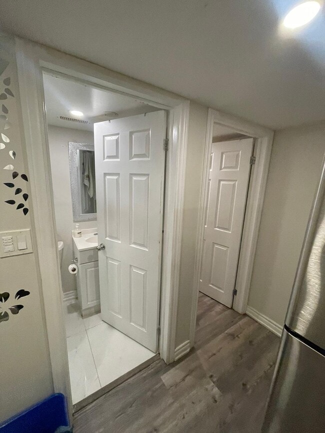 Building Photo - 50 Laurel Ave