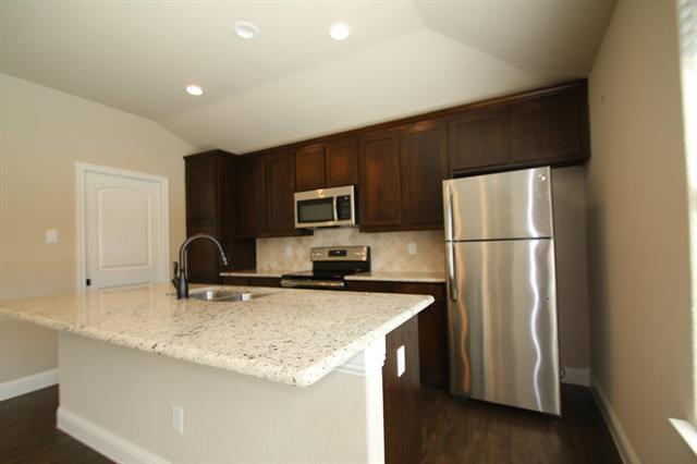Foto principal - 1324 White Sand Dr