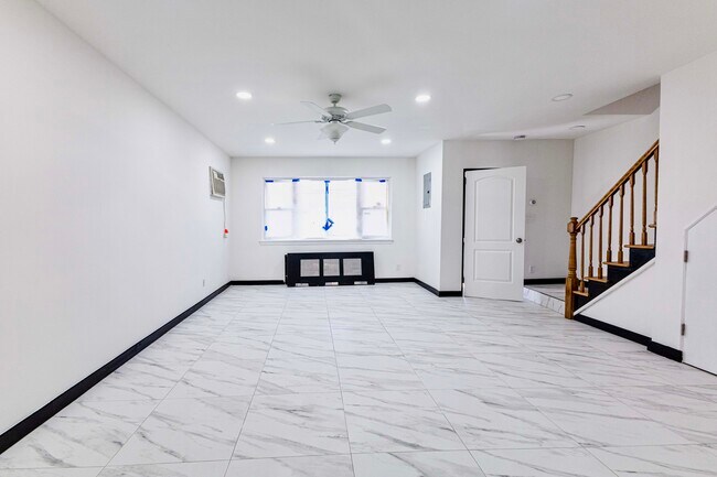 Foto del edificio - 2545 E 27th St