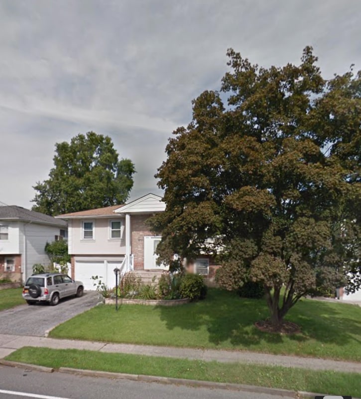 Photo - 929 Centennial Ave (Baldwin, NY)