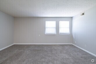 1BR, 1BA -  865SF Living Room - Newberry Parc