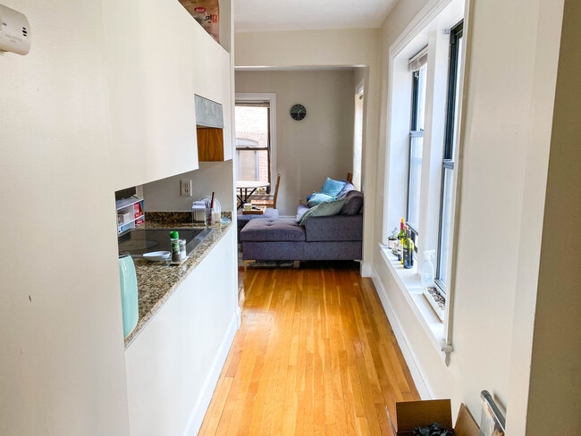 Building Photo - 35 Sheafe St