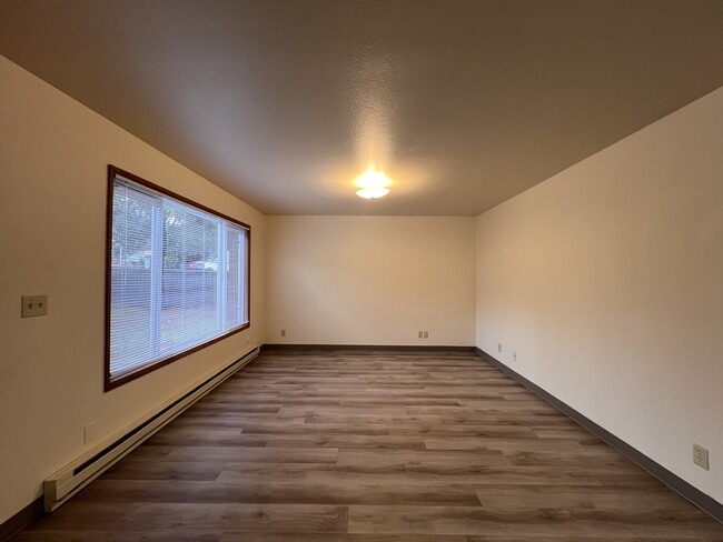 Building Photo - 3204 NE Stapleton Rd