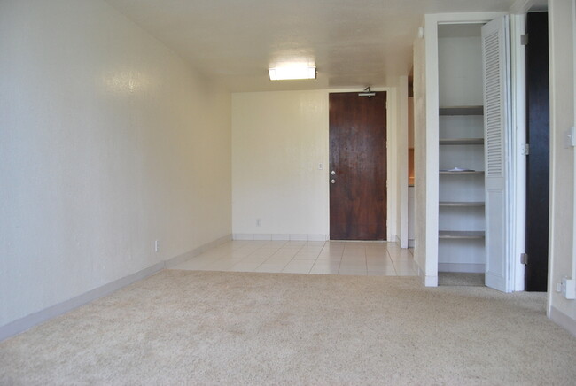 Building Photo - 1600 Wilikina Dr