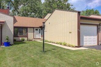 Building Photo - 177 Cascade Dr