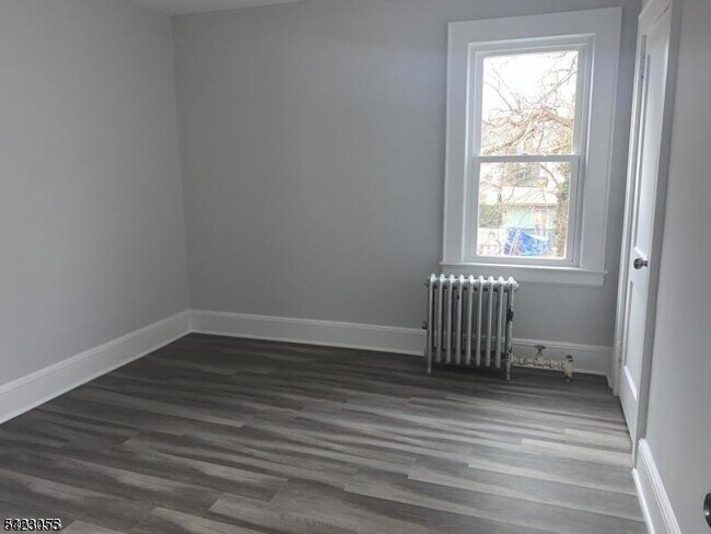 Building Photo - 52 Thomas St