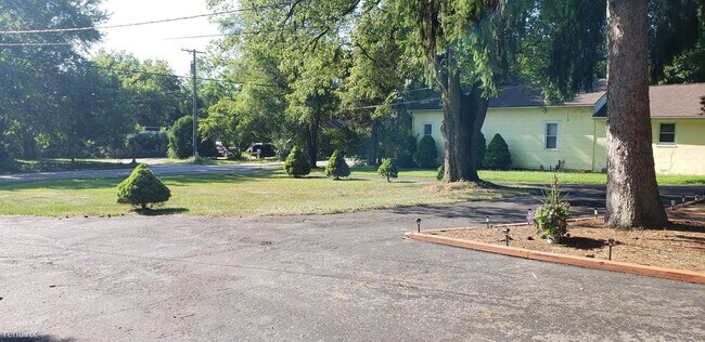 Building Photo - 6550 Stony Creek Rd