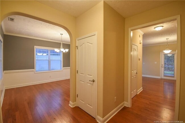 Building Photo - 24 Nassau Ln