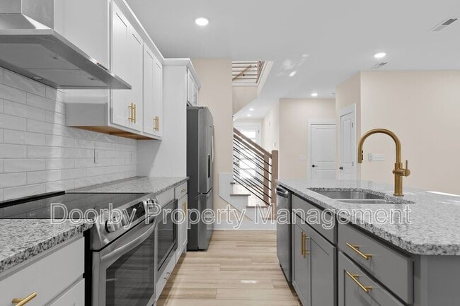 Building Photo - 432 Wayne Ave