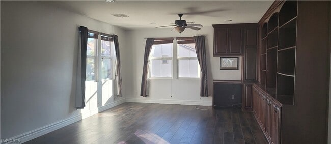 Building Photo - 30 Purple Lilly Ct