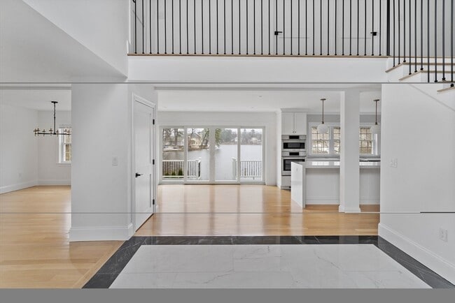 Foto del edificio - 45 Lakeview Ave